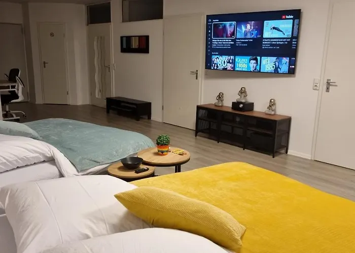 Wohnung: Workaholic Bis 6 Personen, Klima, 3X Tv
